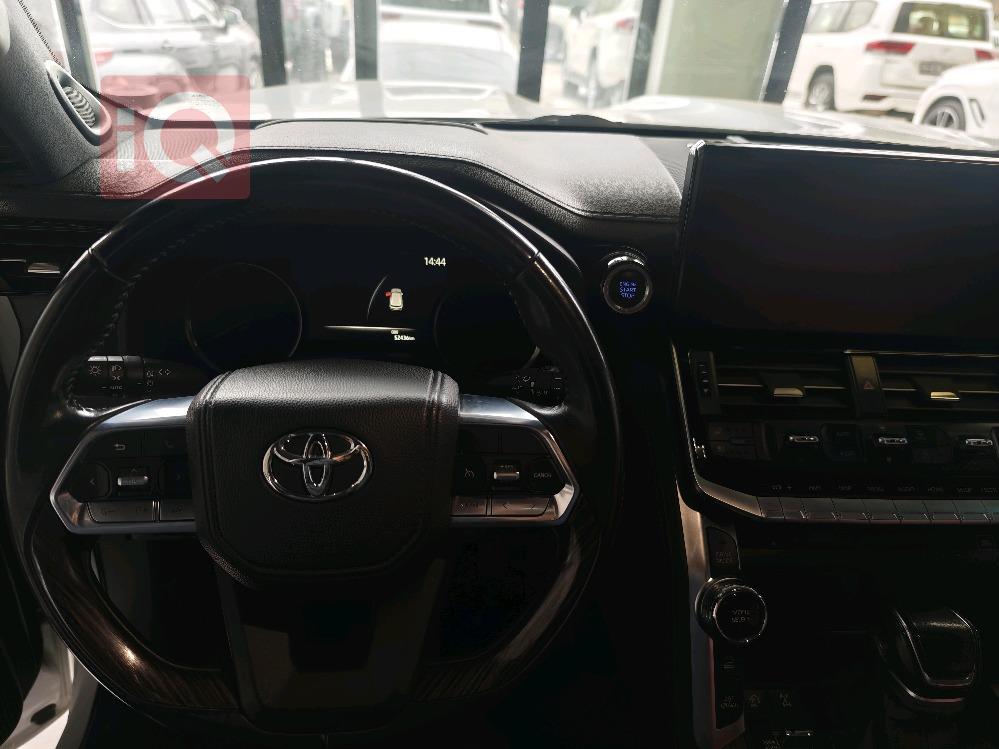 تويوتا لاندكروزر